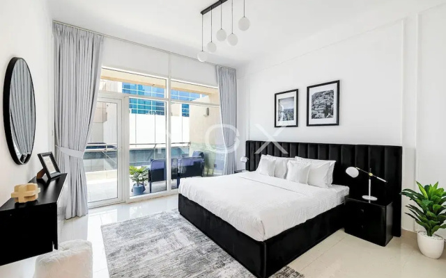 2BR 908 Bay Square B13