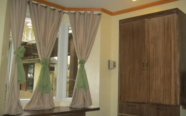 Sikatuna Beach Hotel