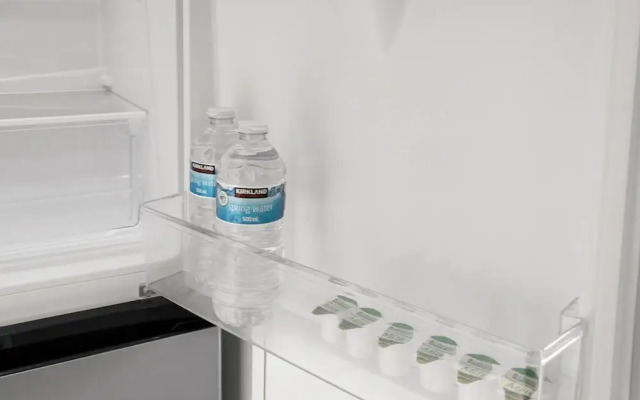 Stylish Modern Apartment - Free Parking - W