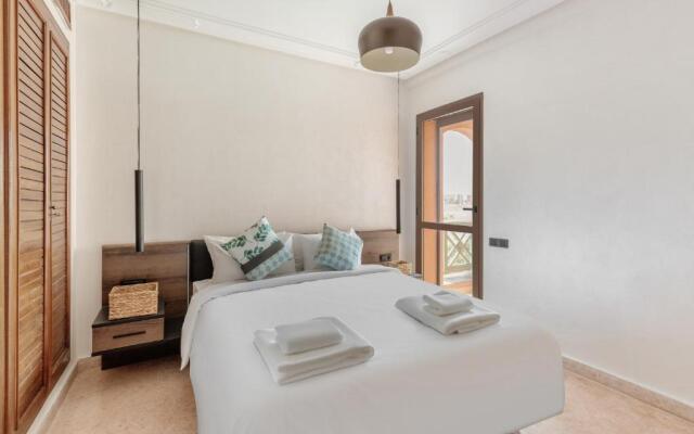 Luxury 3 bedrooms apartment with pool 100MBs wifi