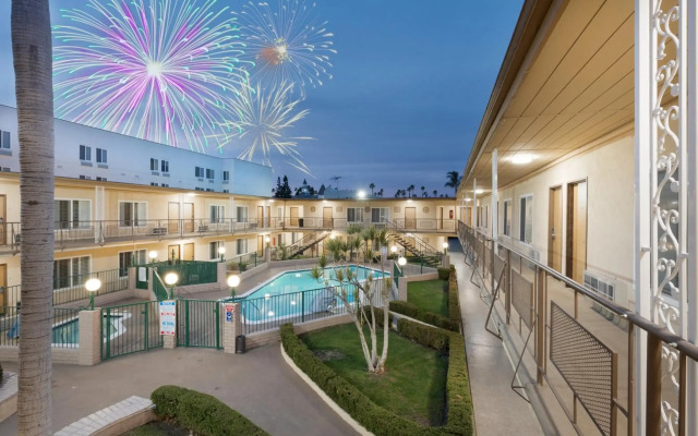 Americas Best Value Inn & Suites Anaheim Convention Center