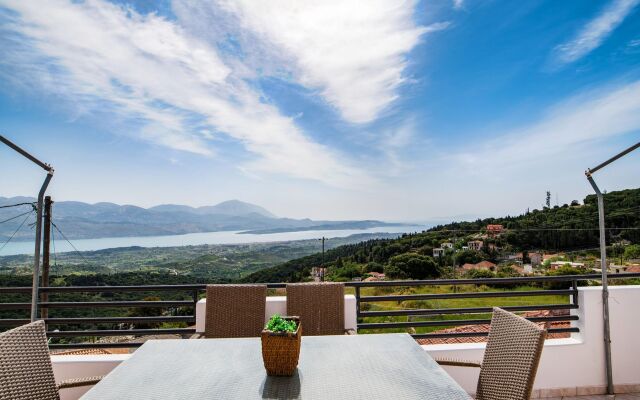 Τhree Storey Villa with Infinity Pool