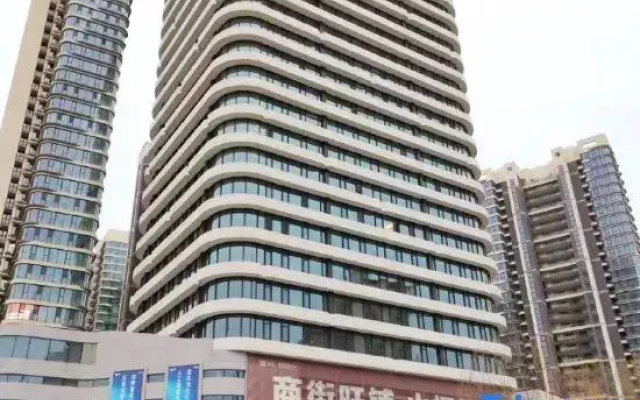 U⁺ Apartment