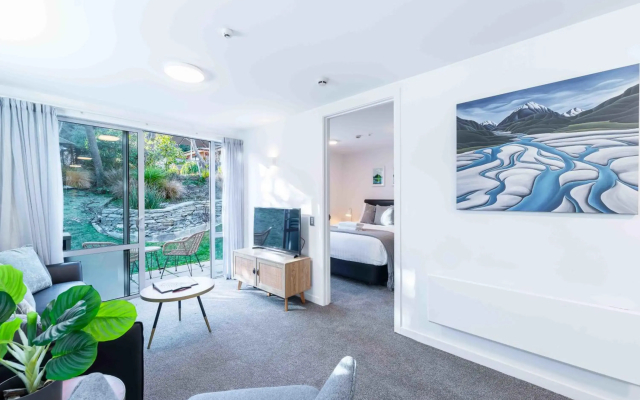 Central Luxury Apartment 114