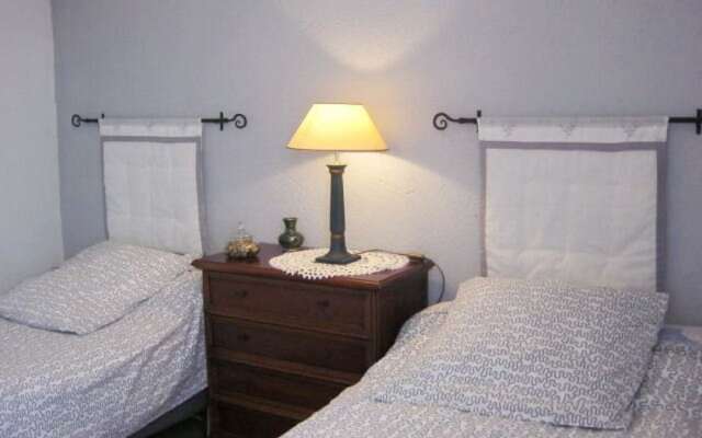 Cosy Holiday Home in Sainte-Croix with Garden