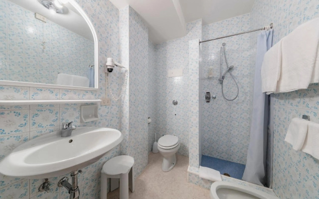 Hotel Al Larin