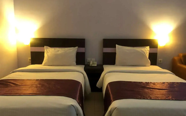Kyriad Sadurengas Hotel