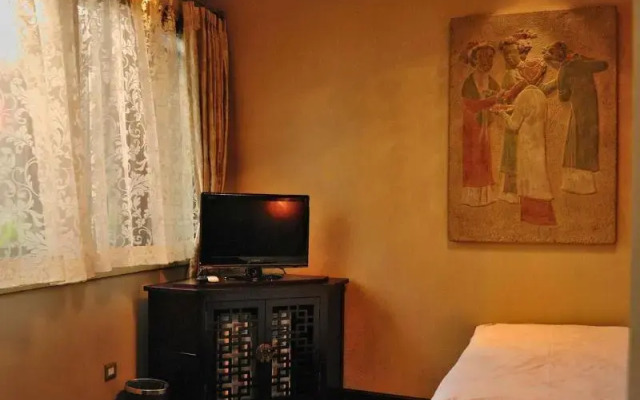 Graceland Yard Hotel