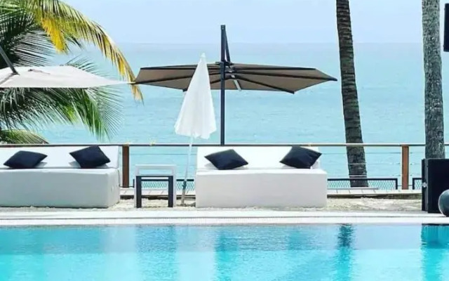 Appartement terrasse vue mer et piscine