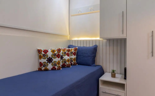 Just a few Steps From Copacabana Beach Pf512