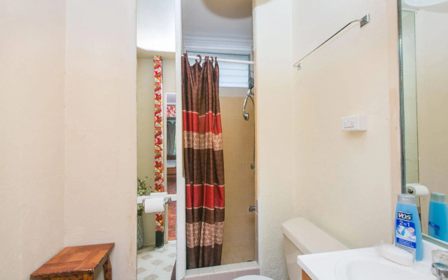 Hawaiian Ebbtide Condos