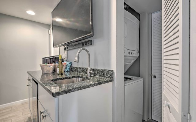 Modern DC Apartment ~ 6 Mi to National Mall!