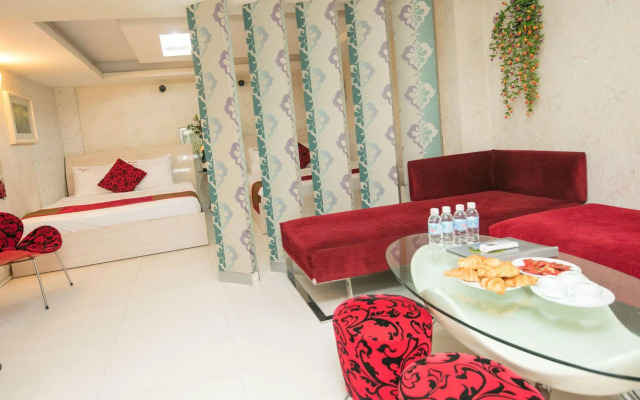Saigon Charm Hotel