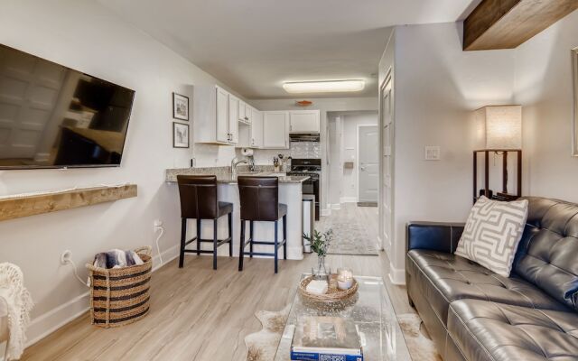 First Tracks 3105 1 Bedroom Condo by RedAwning