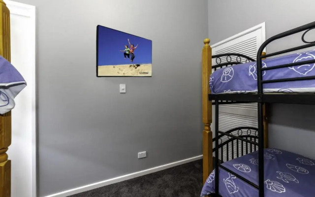 Bay Parklands, 4/2 Gowrie Avenue