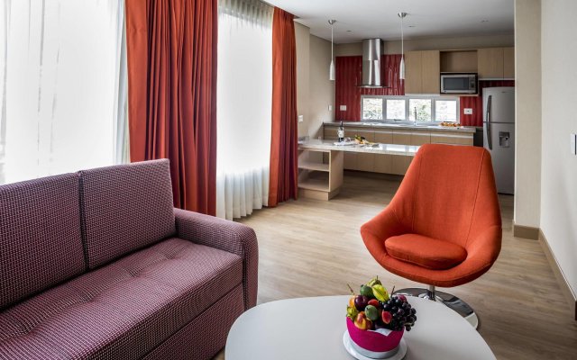 Apartamentos Plaza Suites