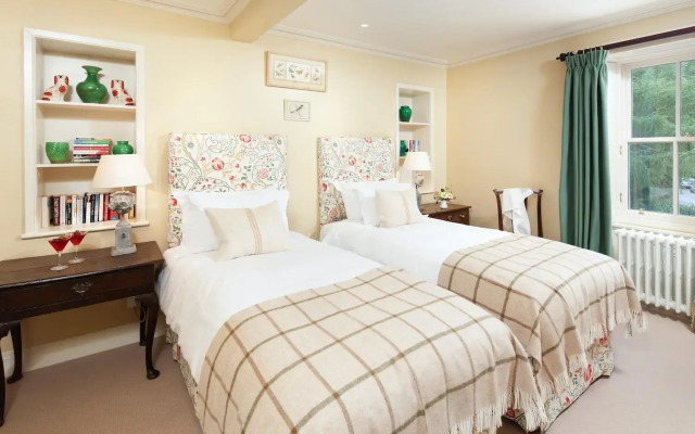 The Loch Lomond Arms Hotel