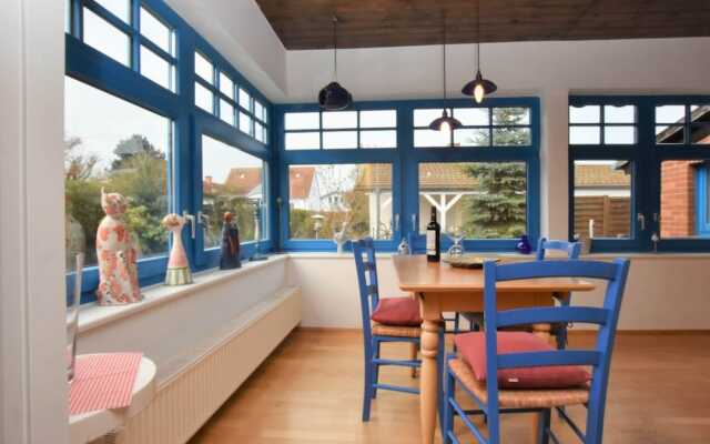 Holiday Home With Terrace in Graal-muritz