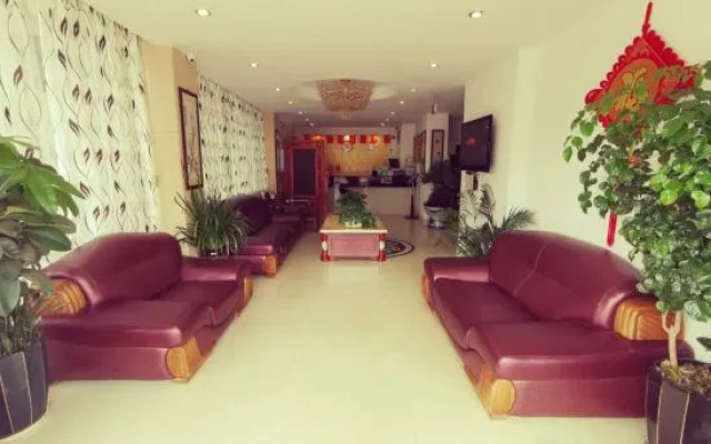 Fuxian Lake Coastline Express Hotel (Luchong Scenic Area)