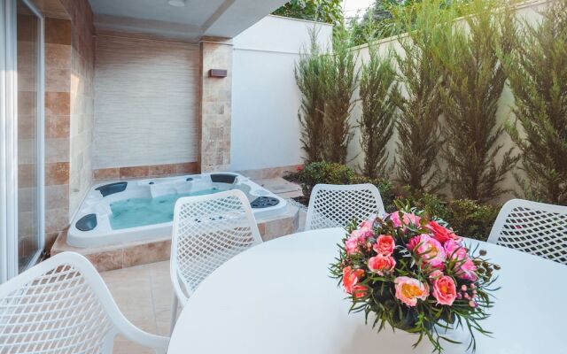 Sun City Arcadia Apartments