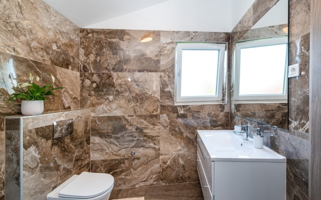 Holiday house Tome - comfortable & modern: Nin, Zadar riviera