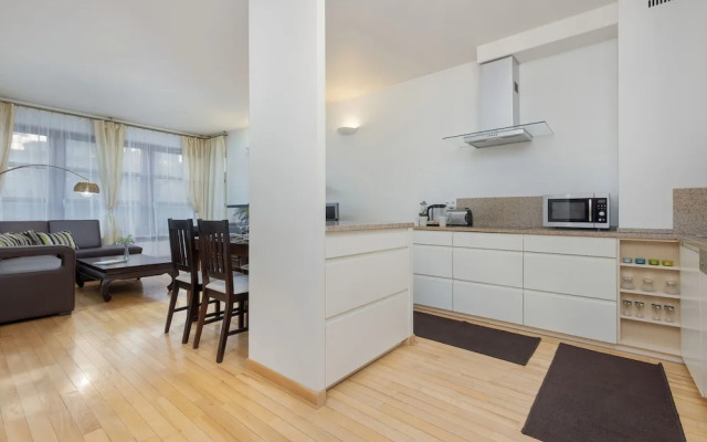 Apartment for Four in Warsaw by Renters