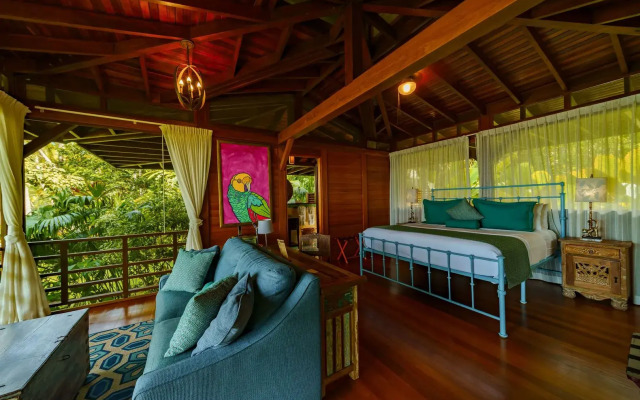 Playa Cativo Lodge
