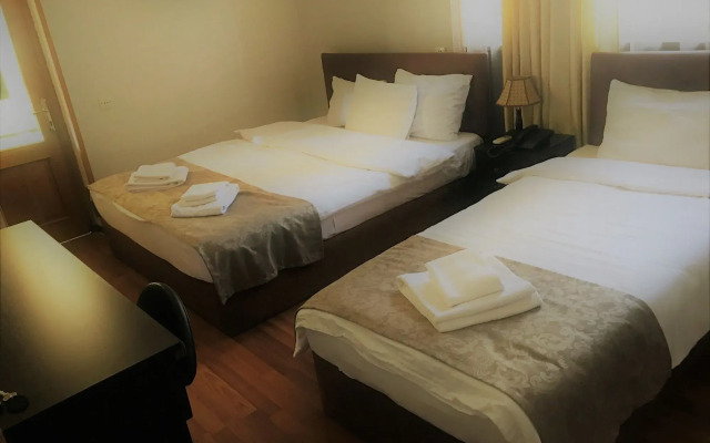 Venesa Hotel