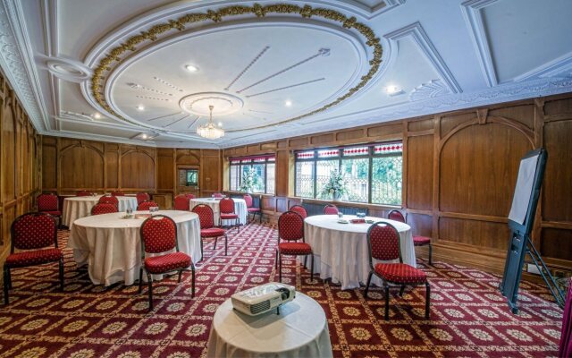 Bredbury Hall Hotel