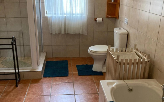 Pole Pole holiday home