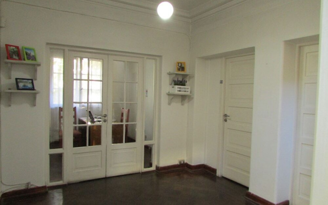 Hostal Romandia-33.44279