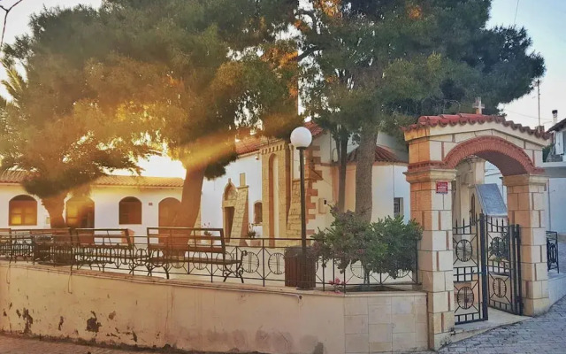 Muses: Panoramic View, Close To Historical Sites