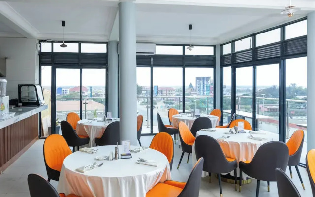 Ngabu Hotel