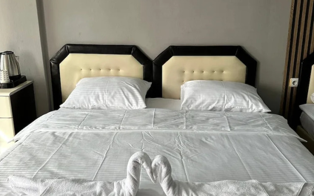Nigrum Otel