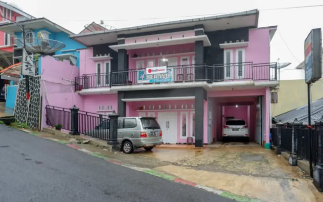 RedDoorz Syariah near Telaga Warna Dieng