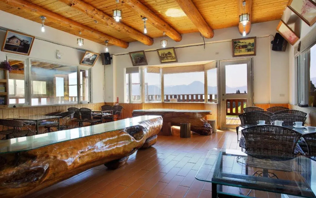 Dindai Glass Vacation Villa