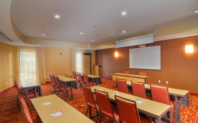 Courtyard by Marriott Medford Airport