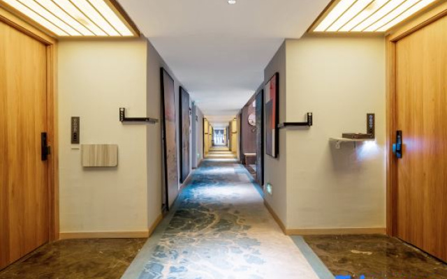 Gongyujia·Designer Light Luxury Art Hotel