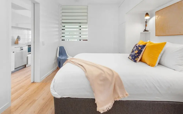 Spacious 2-bed Unit With Balcony Next to The Gabba
