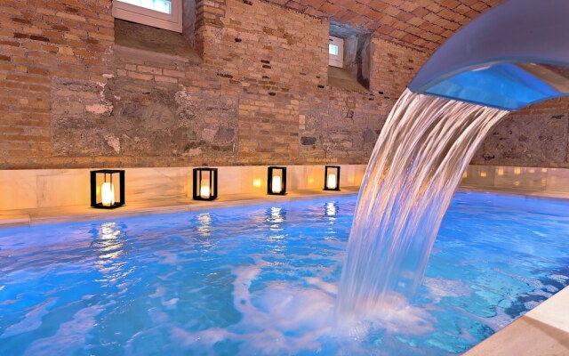 Palacio Gran Vía, a Royal Hideaway Hotel