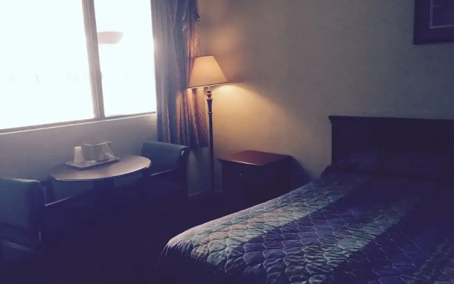 Red Carpet Inn