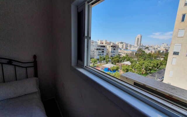 Charming 3bdr apt with sea view B5