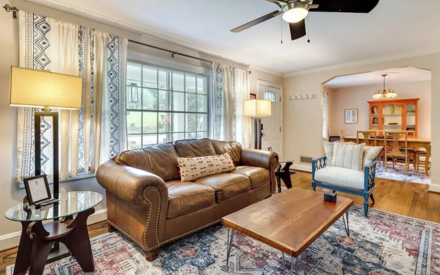 Hendersonville Haven w/ Fire Pit, Grill, Deck!