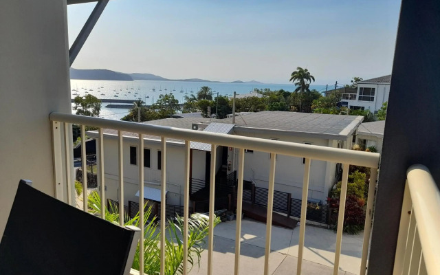 Airlie Apartments