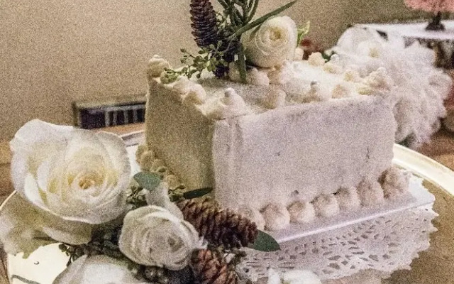 Twelve Oaks Hill Country Inn