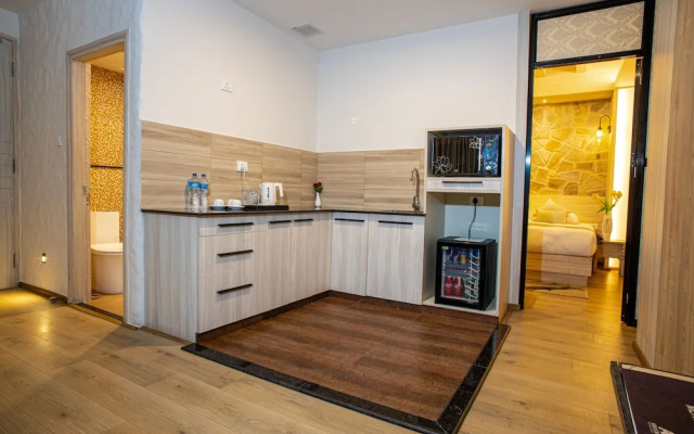 Arushi Boutique Hotel