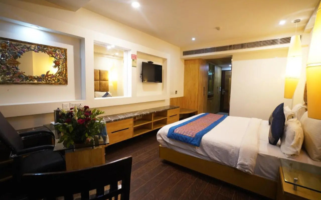 The Grand Mahipalpur