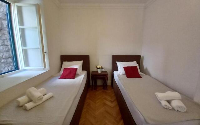 Old Town Sea Gate Apartment
