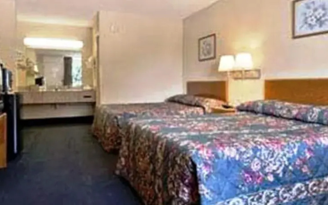 Super 8 Motel - Walterboro