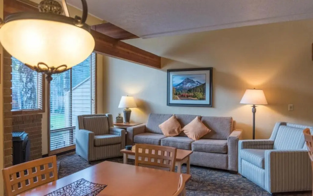 Whispering Woods Resort